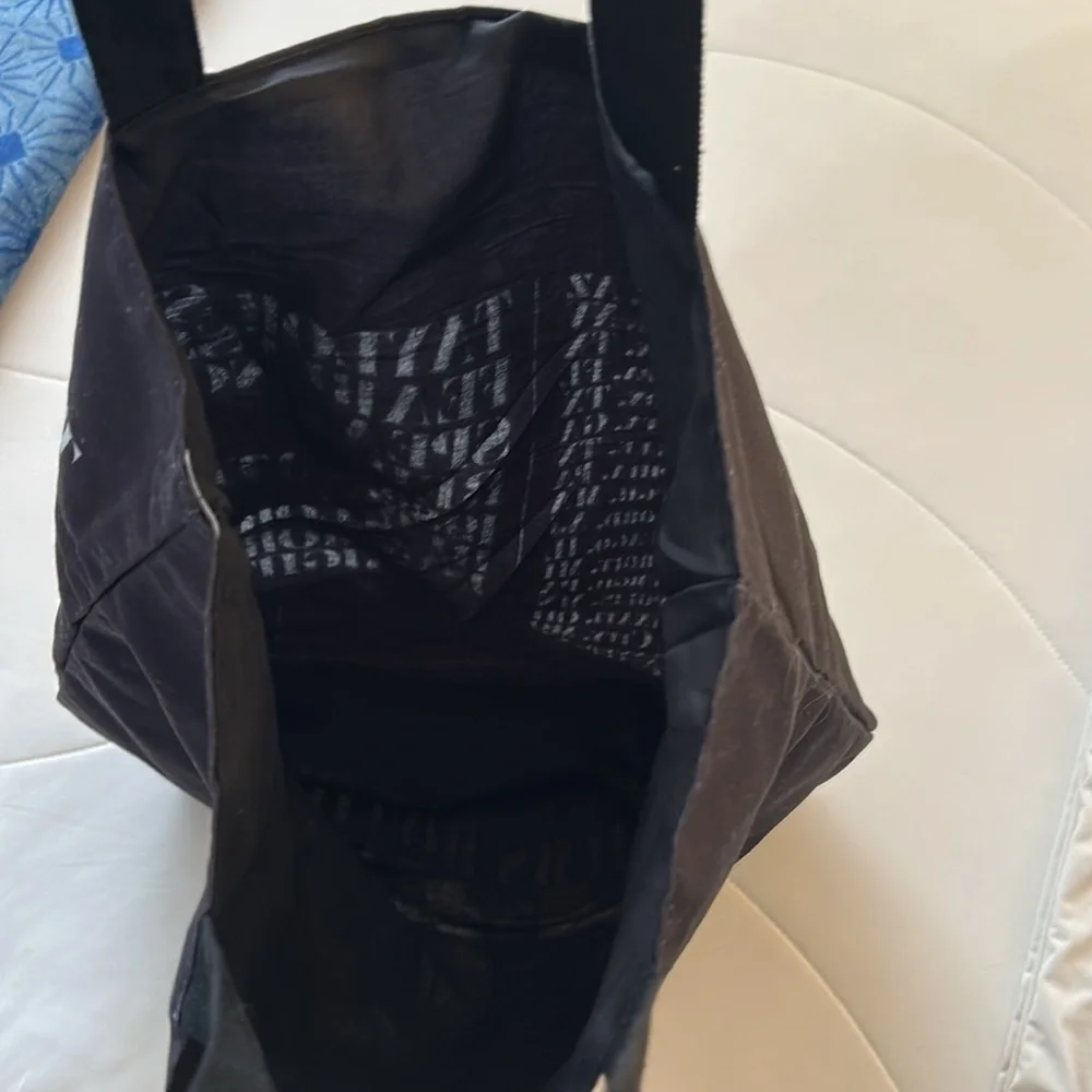 Taylor Swift The Eras Tour Tote Bag & Movie Exclusive Cup w 1989 (tv) CD - Picture 3 of 11